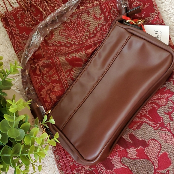 Bejuju Handbags - NWT ❣️ Small Handbag